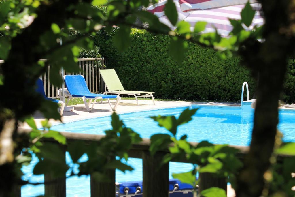 Logis Hotels- Auberge De La Tour - Hotel Et Restaurant Sauzet  Quarto foto